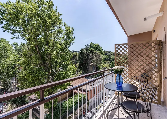 Konukevi 3storie Vatican St Peter Roma